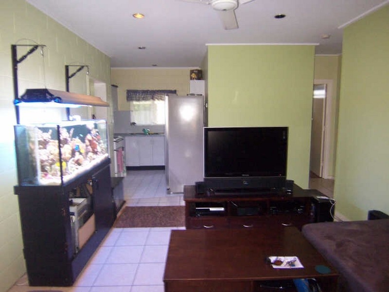 8/165 Mayers Street, Manoora QLD 4870