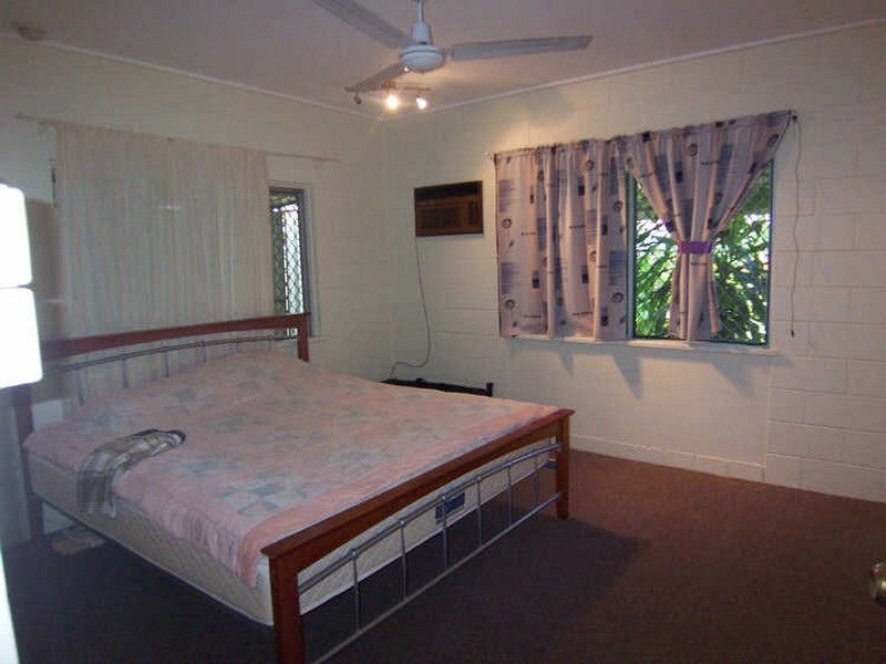 8/165 Mayers Street, Manoora QLD 4870