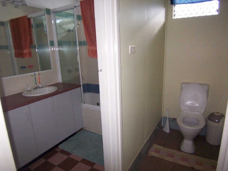 8/165 Mayers Street, Manoora QLD 4870