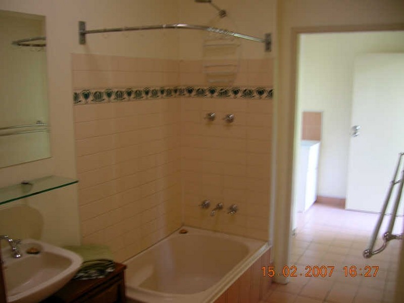 102 Woodward Street, Edge Hill QLD 4870
