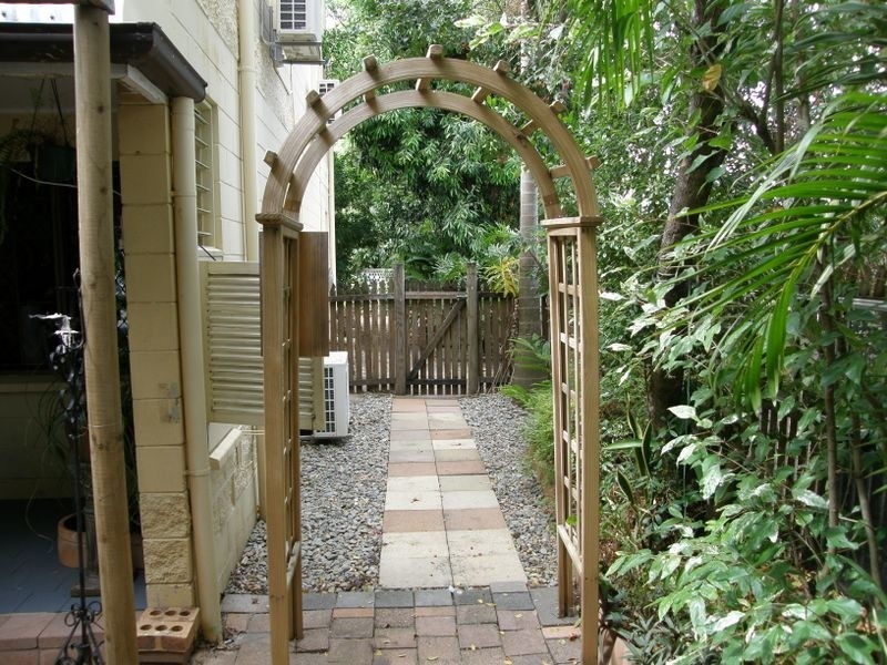 1/404 Mccoombe Street, Mooroobool QLD 4870