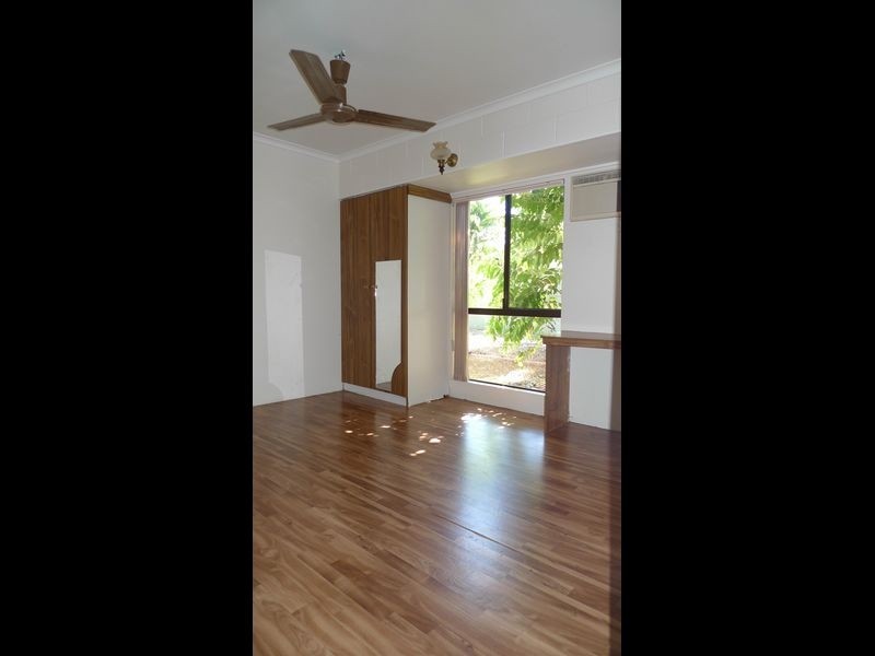 4 Briggs Close, Whitfield QLD 4870