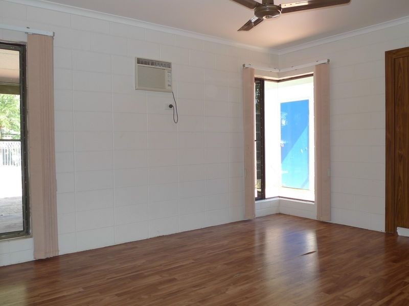 4 Briggs Close, Whitfield QLD 4870