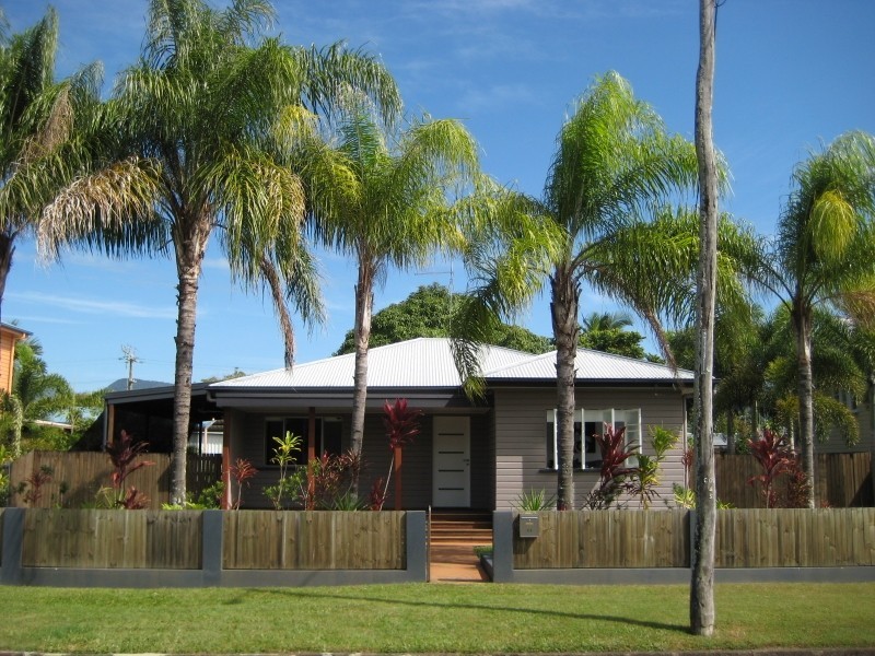 15 Collinson Street, Westcourt QLD 4870