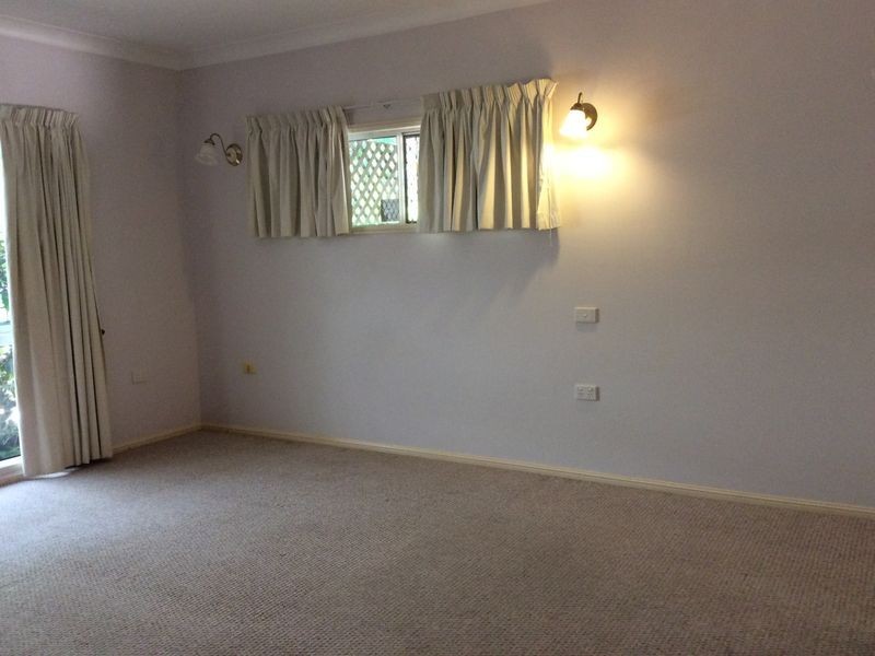 11 Cicero Close, Mooroobool QLD 4870