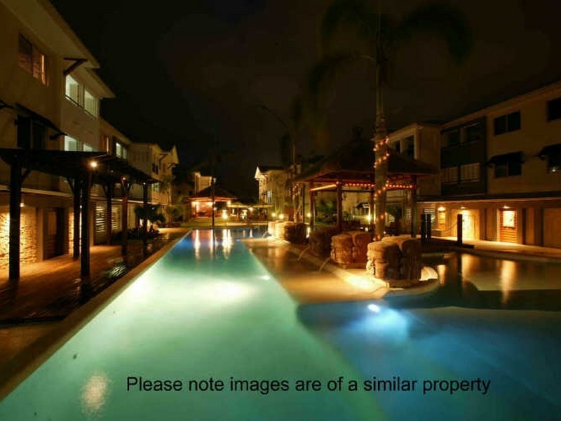 102/22 Ward Street, Mooroobool QLD 4870