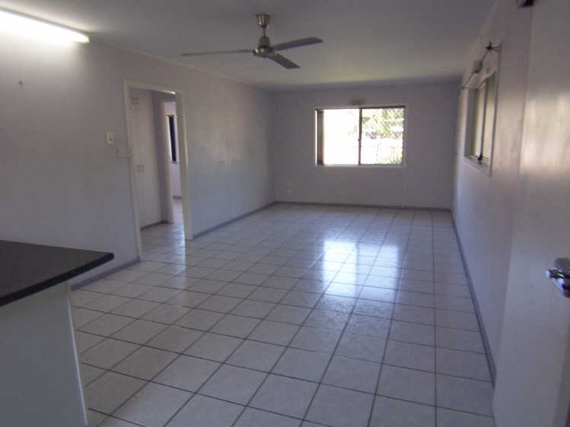 1/82 Birch Street, Manunda QLD 4870