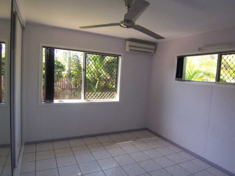 1/82 Birch Street, Manunda QLD 4870