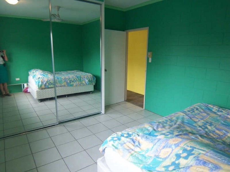 1/74 Swallow Street, Mooroobool QLD 4870