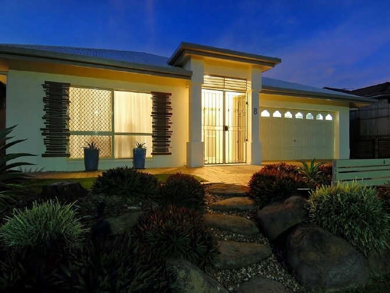 8 Kipling Street, Brinsmead QLD 4870