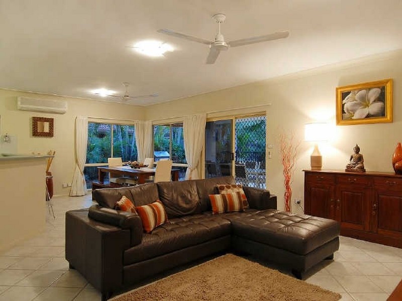 8 Kipling Street, Brinsmead QLD 4870