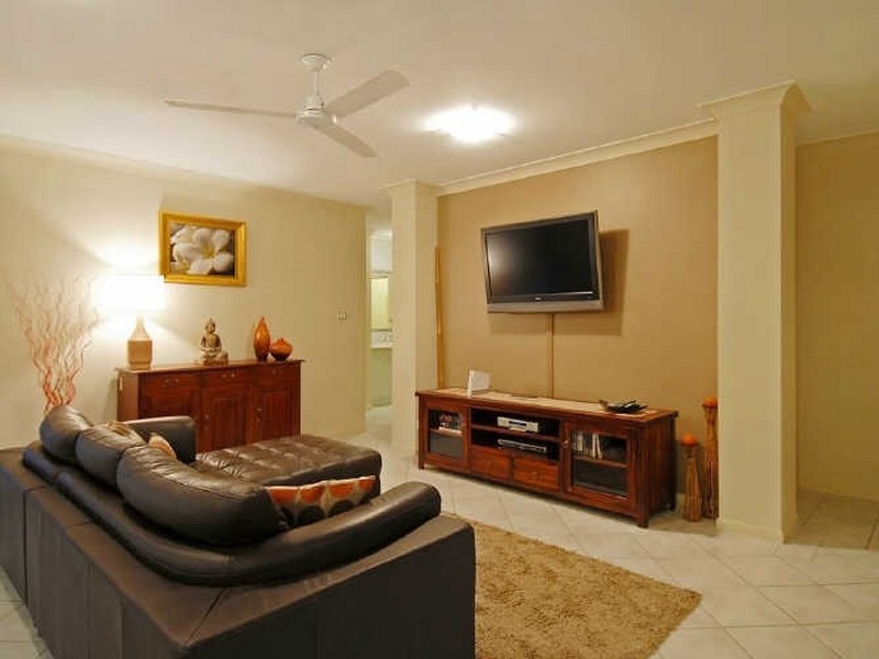 8 Kipling Street, Brinsmead QLD 4870