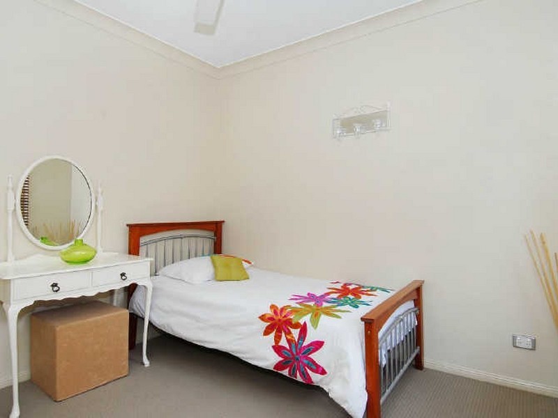 8 Kipling Street, Brinsmead QLD 4870