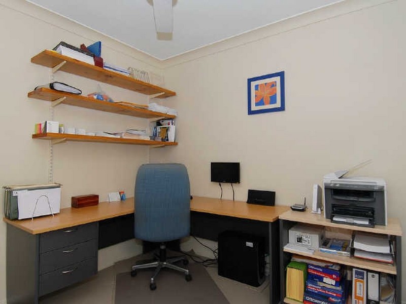 8 Kipling Street, Brinsmead QLD 4870