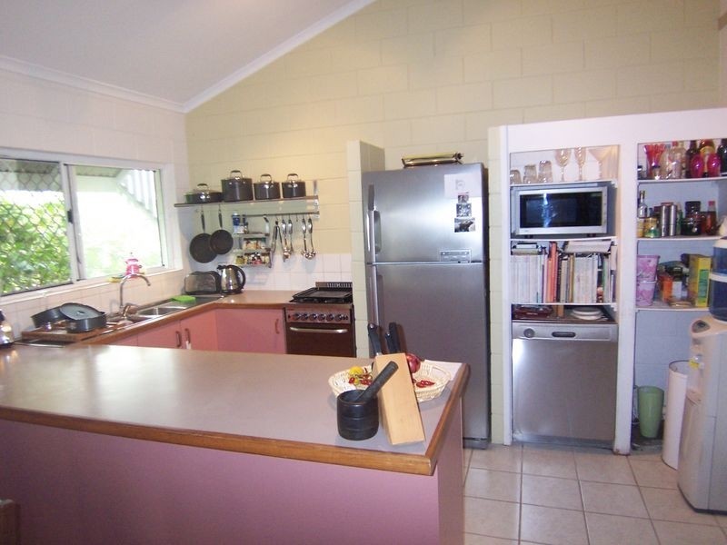 1/10 Ireland Crescent, Whitfield QLD 4870