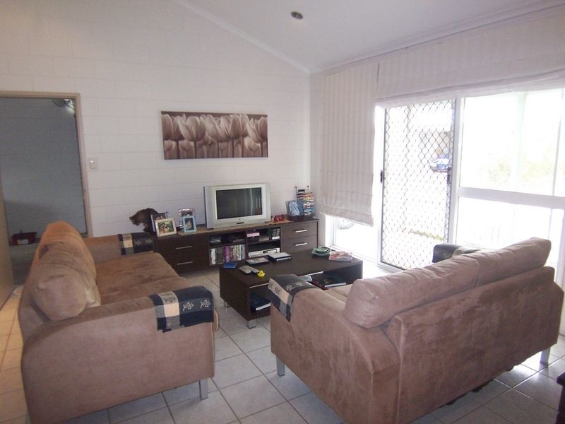1/10 Ireland Crescent, Whitfield QLD 4870