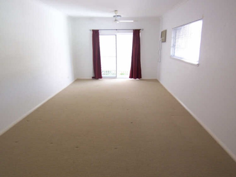 1/12 Le Grande Street, Freshwater QLD 4870