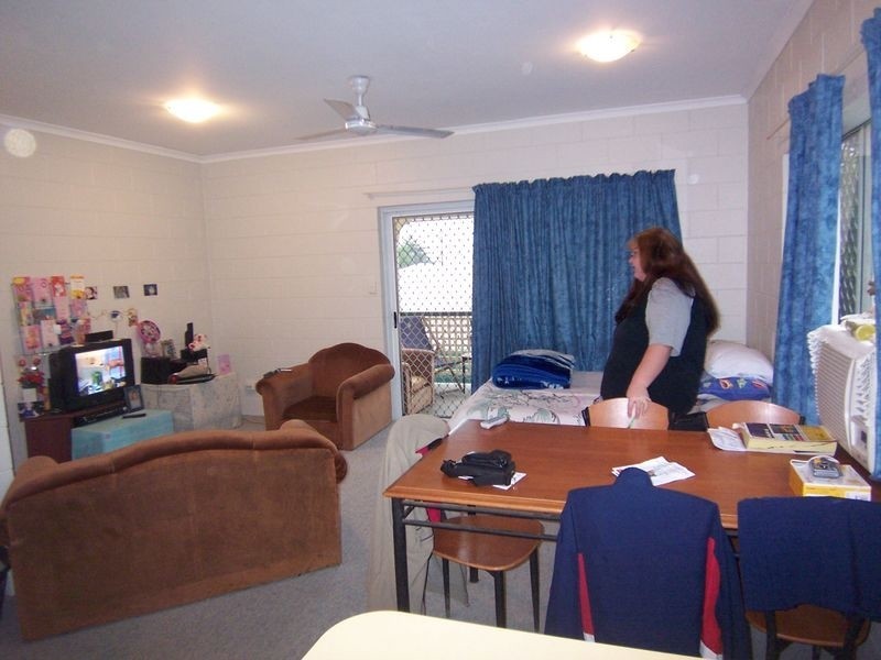 10/7 Charlotte Close, Woree QLD 4868