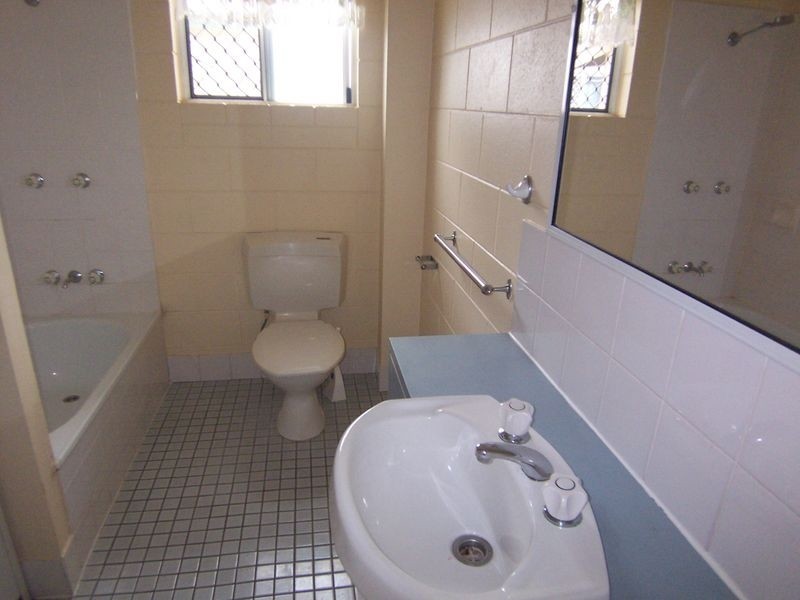 28/7 Charlotte Close, Woree QLD 4868