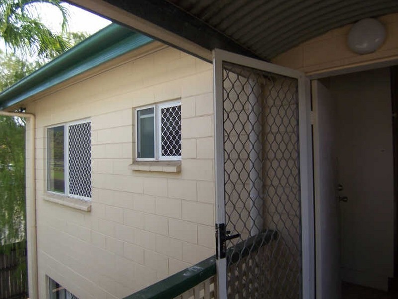 28/7 Charlotte Close, Woree QLD 4868
