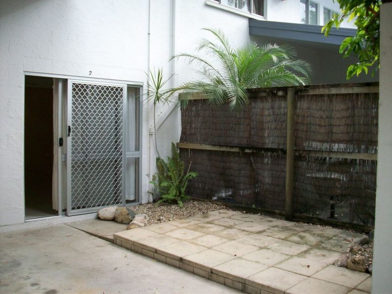 Holloways Beach QLD 4878