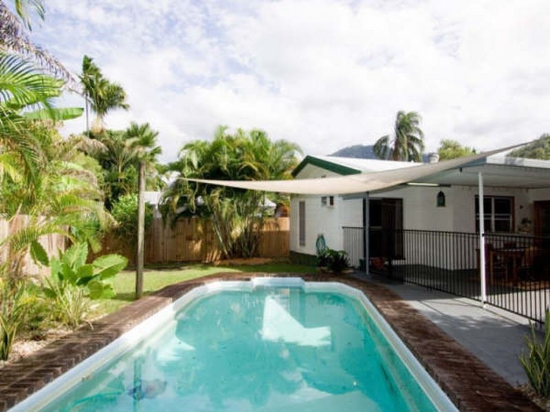 14 Norris Street, Whitfield QLD 4870