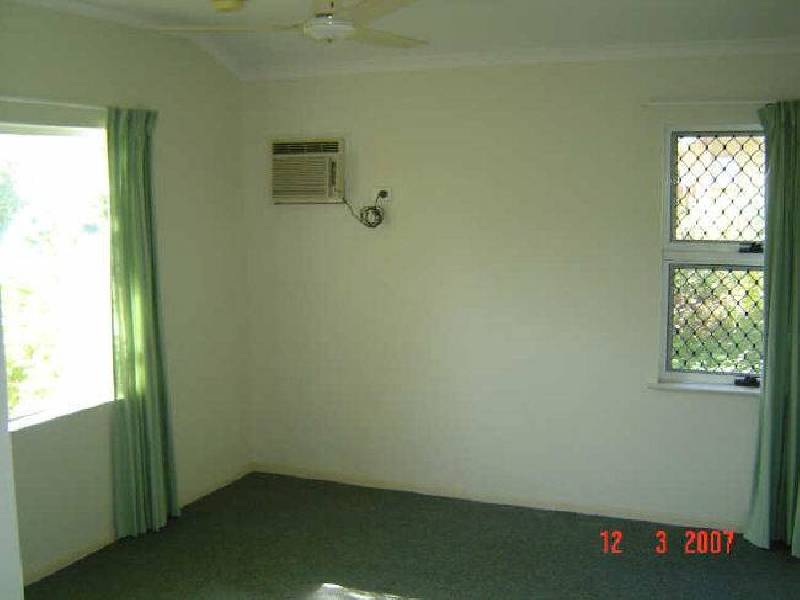 Aeroglen QLD 4870