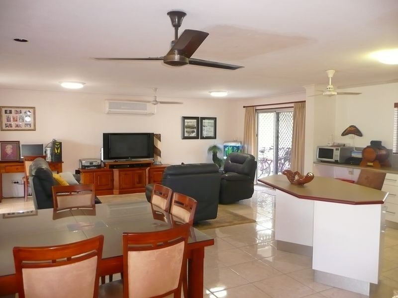 4 Pearl Close, Bayview Heights QLD 4868