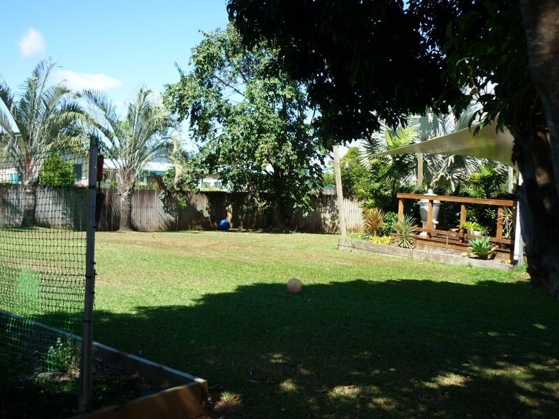 4 Pearl Close, Bayview Heights QLD 4868