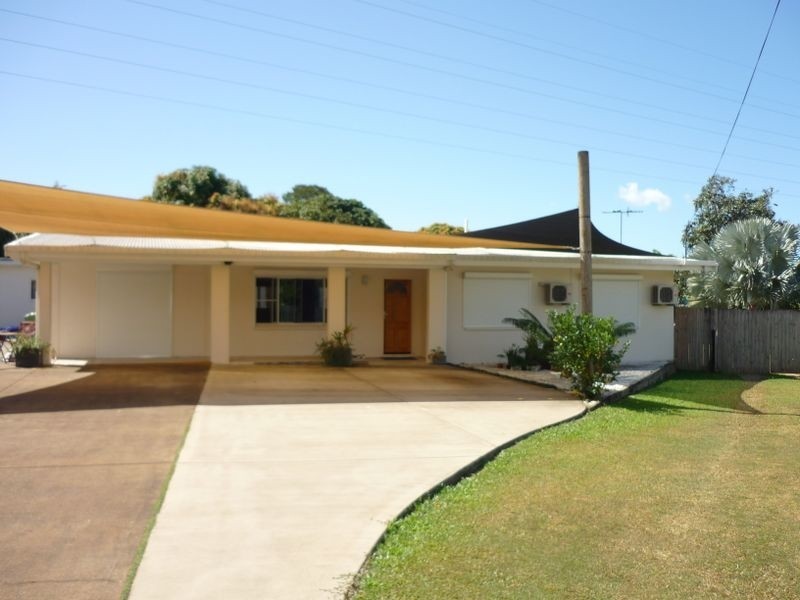 4 Pearl Close, Bayview Heights QLD 4868