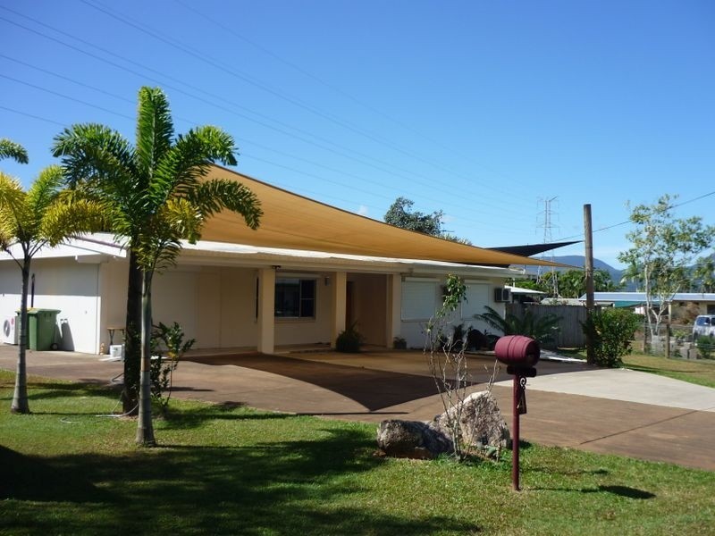 4 Pearl Close, Bayview Heights QLD 4868