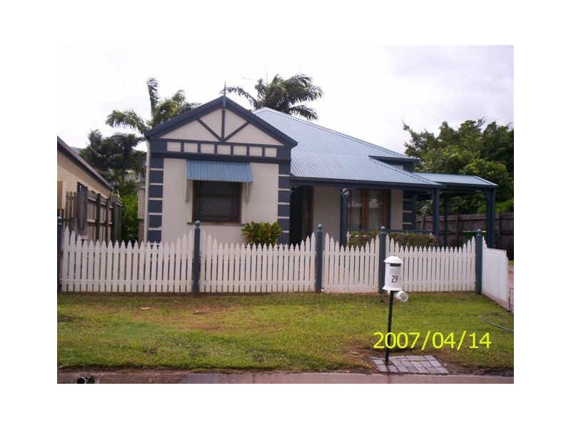 29 Sherwood Close, Brinsmead QLD 4870