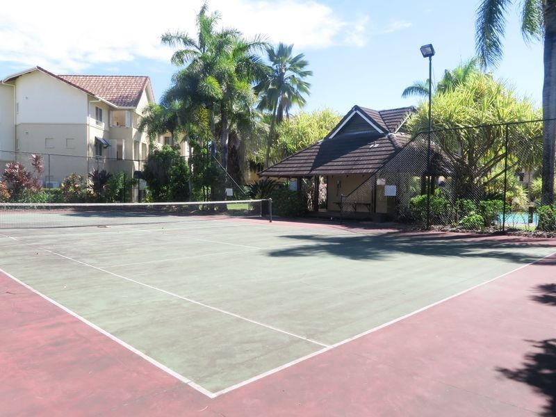 310/2 Greenslopes Street, Cairns North QLD 4870