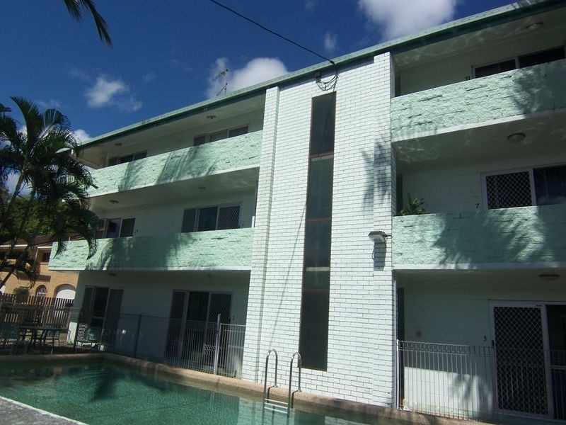 4/31 Digger Street, Cairns North QLD 4870