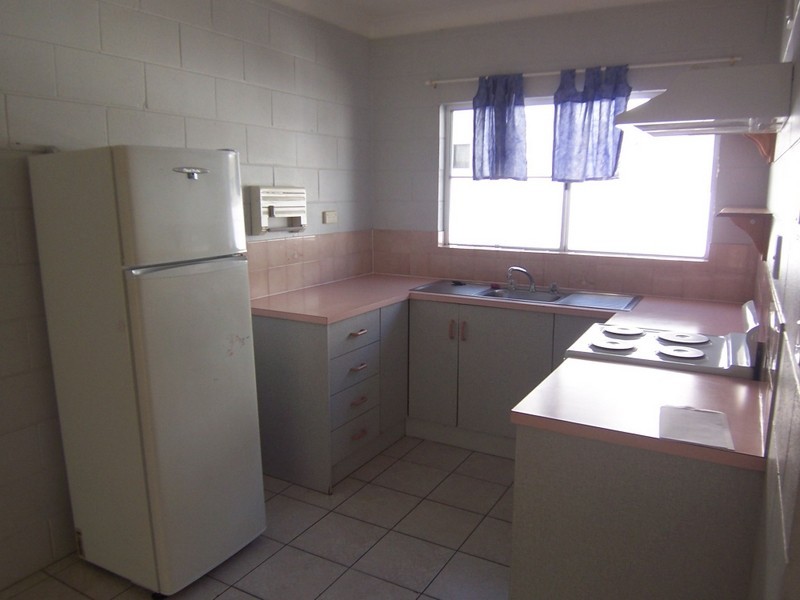 9/52 Pease Street, Manoora QLD 4870