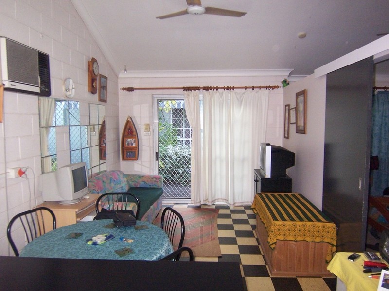 4 & 7/485 McCoombe Street, Mooroobool QLD 4870