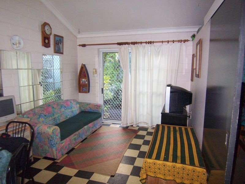 4 & 7/485 McCoombe Street, Mooroobool QLD 4870