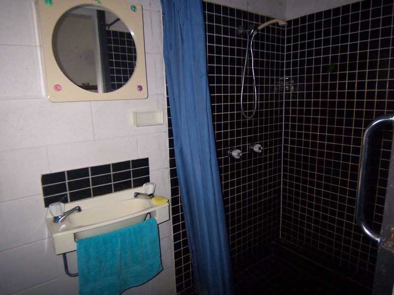 4 & 7/485 McCoombe Street, Mooroobool QLD 4870