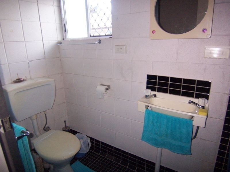 4 & 7/485 McCoombe Street, Mooroobool QLD 4870