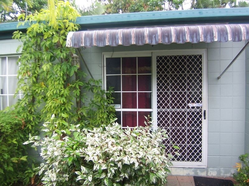 4 & 7/485 McCoombe Street, Mooroobool QLD 4870