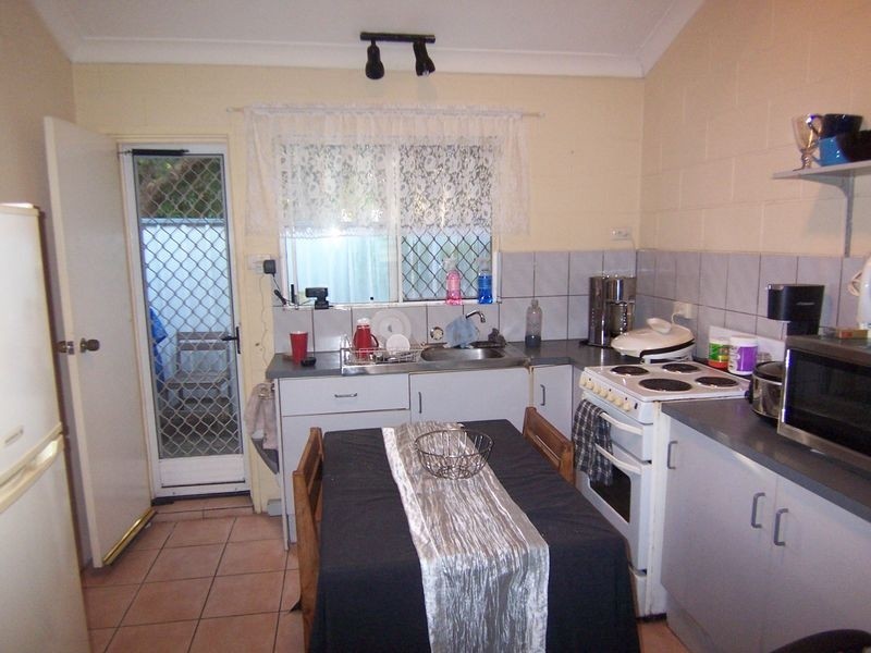 4 & 7/485 McCoombe Street, Mooroobool QLD 4870