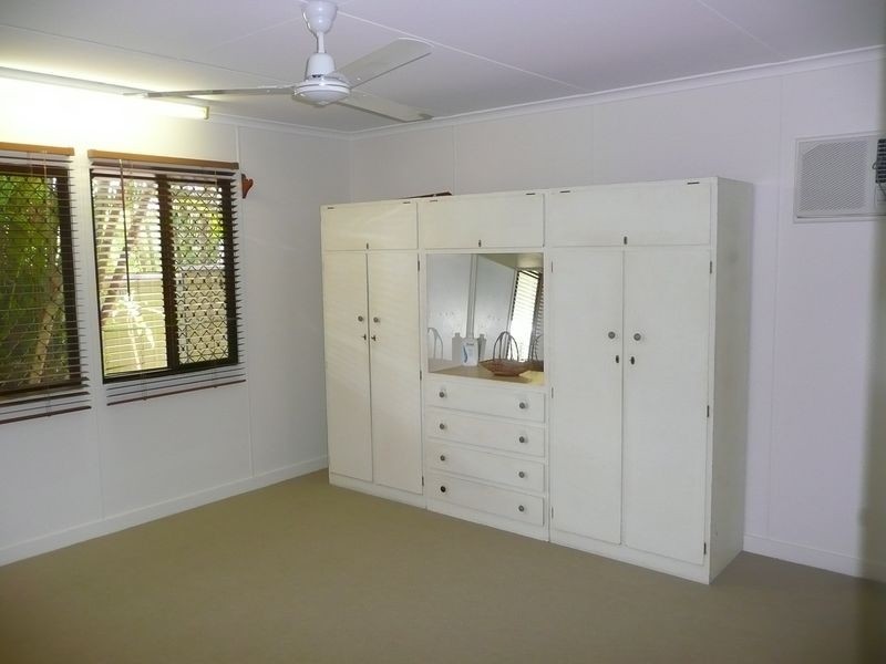 17 Solager Street, Manoora QLD 4870