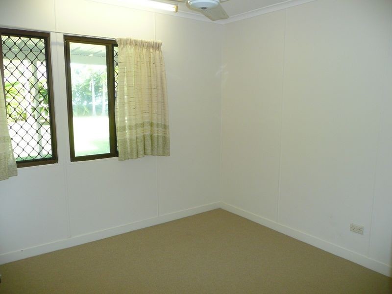 17 Solager Street, Manoora QLD 4870