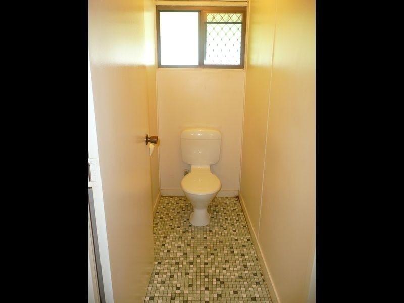 17 Solager Street, Manoora QLD 4870