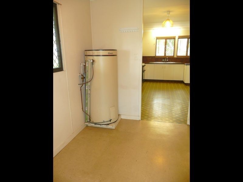 17 Solager Street, Manoora QLD 4870