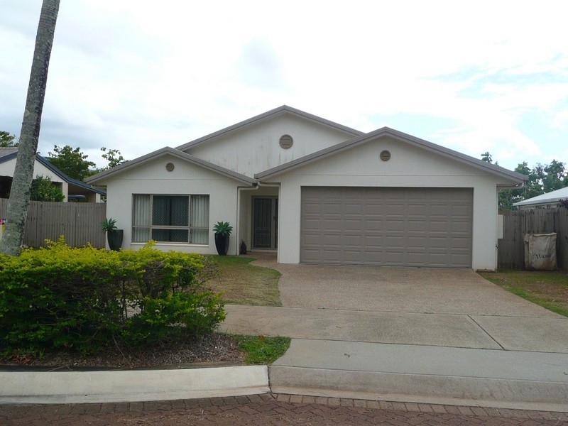 12 Village Terrace, Redlynch QLD 4870