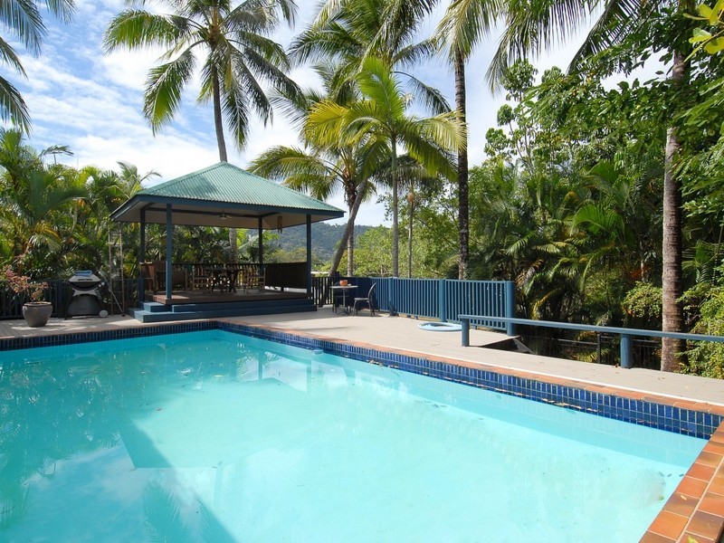 48 Ponticello Street, Whitfield QLD 4870