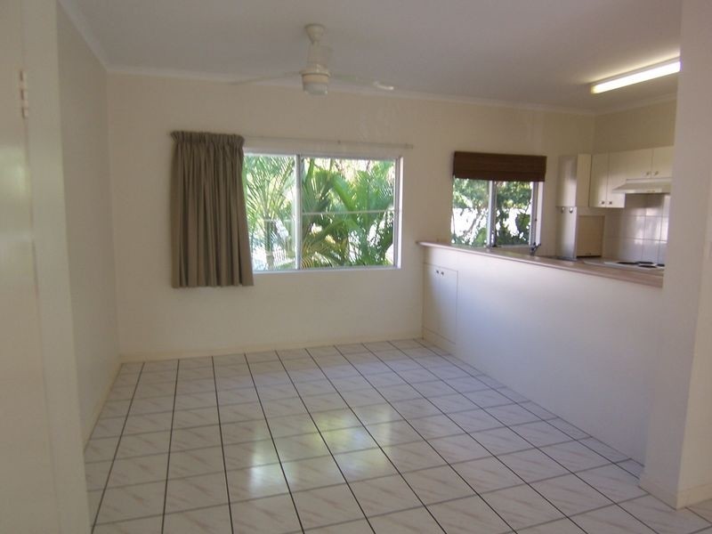 8/193 Mayers Street, Manoora QLD 4870