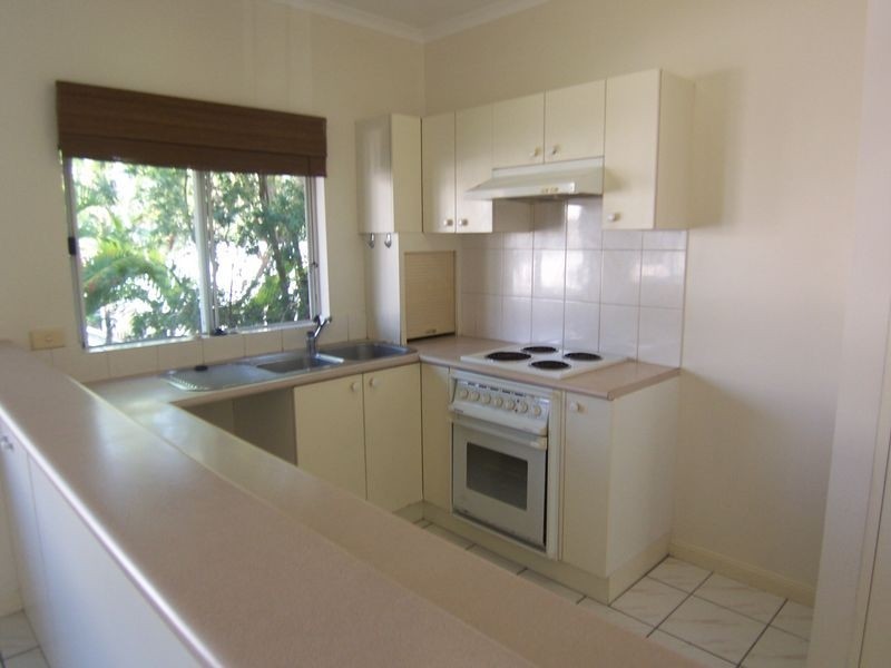 8/193 Mayers Street, Manoora QLD 4870