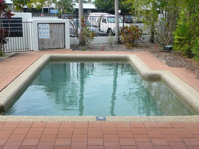 2/157 Martyn Street, Manunda QLD 4870